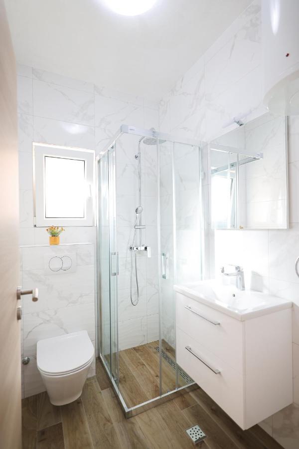 Apartments Kiara Бибине Екстериор снимка