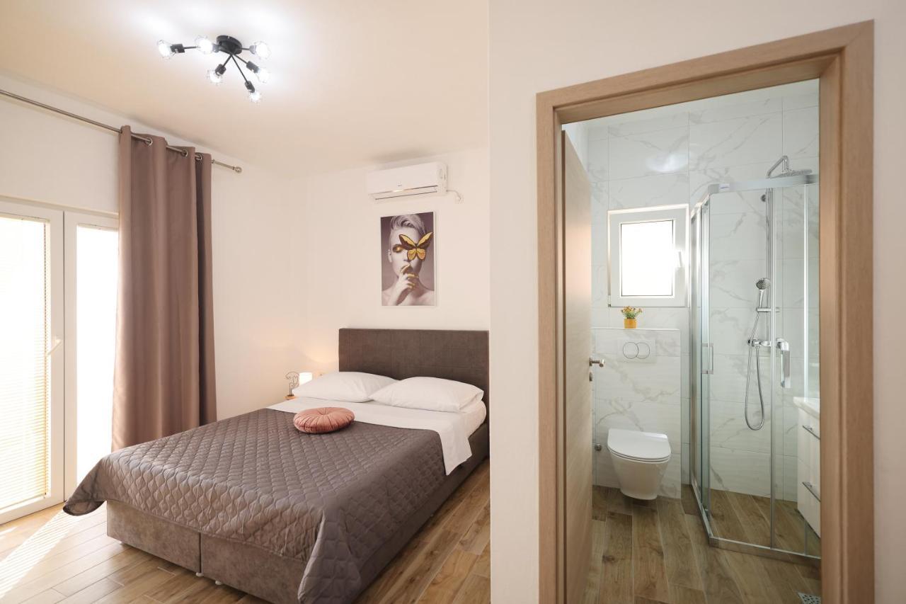 Apartments Kiara Бибине Екстериор снимка